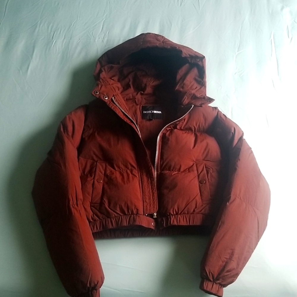 Cropped puffer jacket